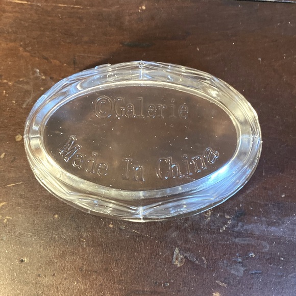 Vintage Galerie Covered Candy Dish Rabbit Bunny on a Basket Clear  2 piece - Picture 11 of 13